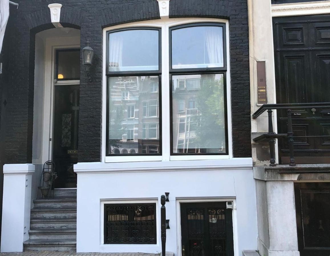 Lovely Canal Apartment